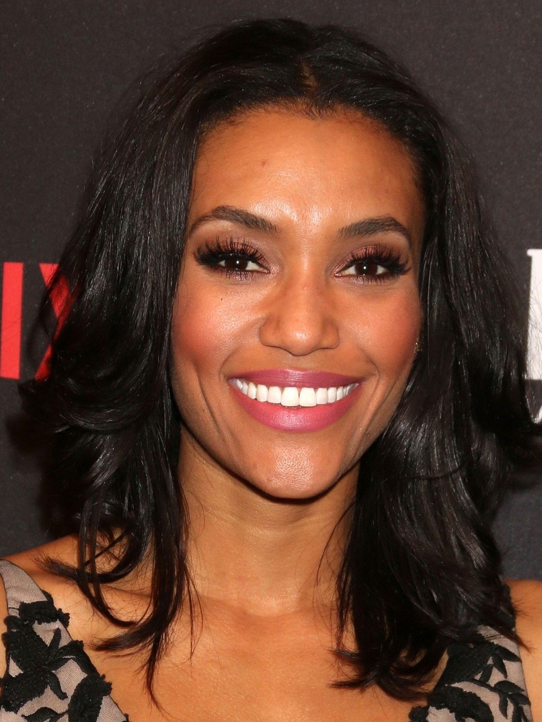 How tall is Annie Ilonzeh?